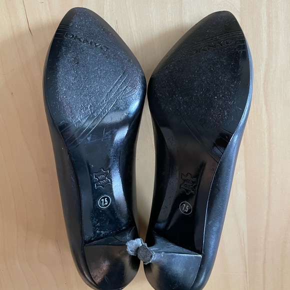 DKNYC black size 7.5 pump.  Career style heel, 2-3/4” heel - Picture 8 of 9